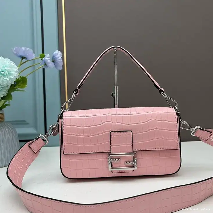 HOT Re-Edition Leather Baguette Fendi Crocodile Bag Medium Pink In 0417